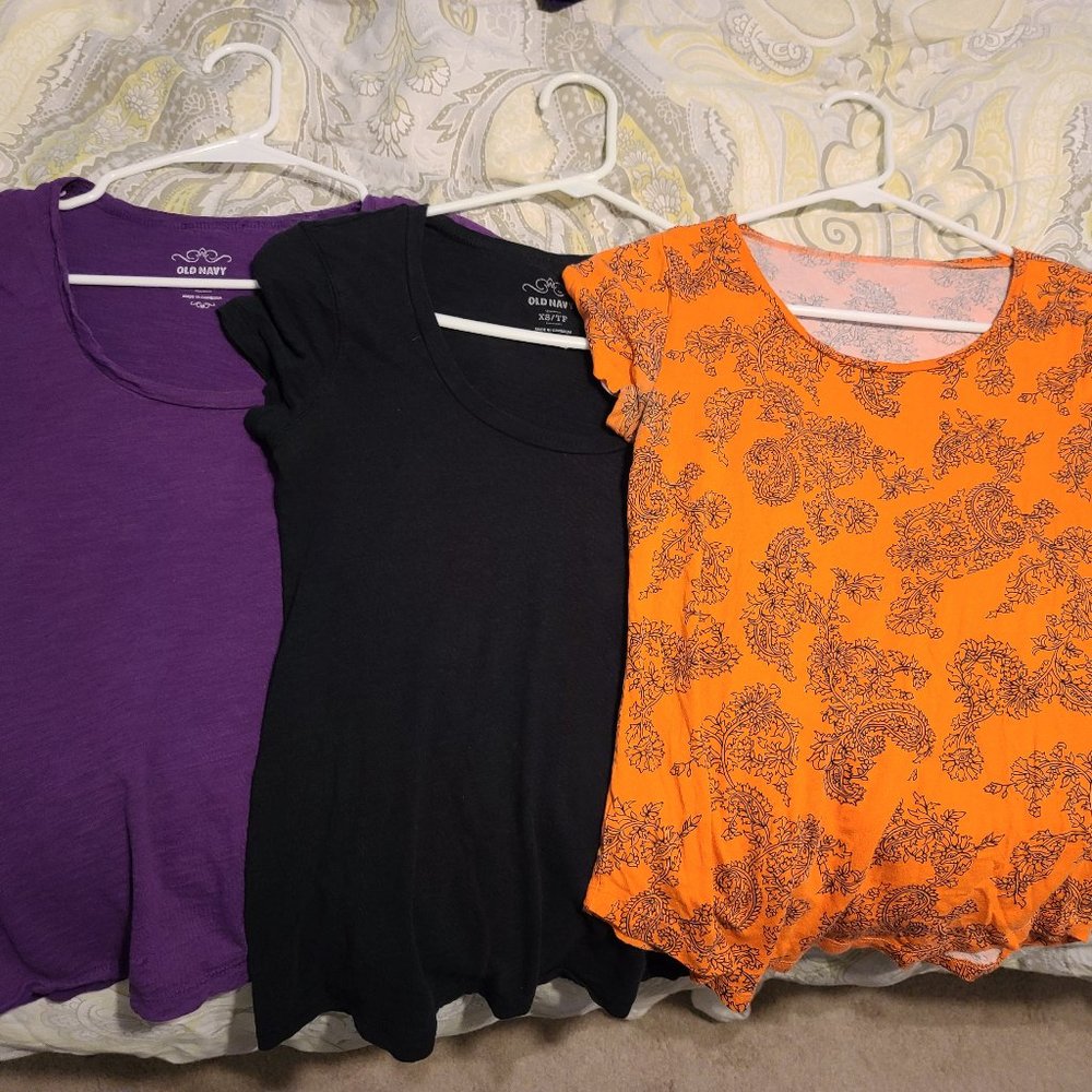 3 womens/juniors tshirts